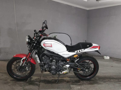 YAMAHA XSR900