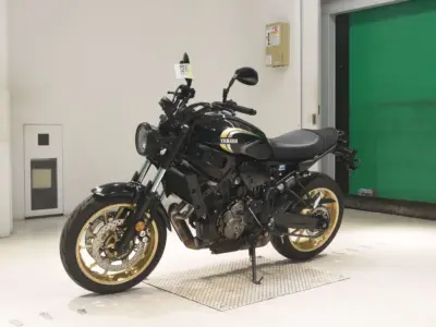 Yamaha XSR700-2